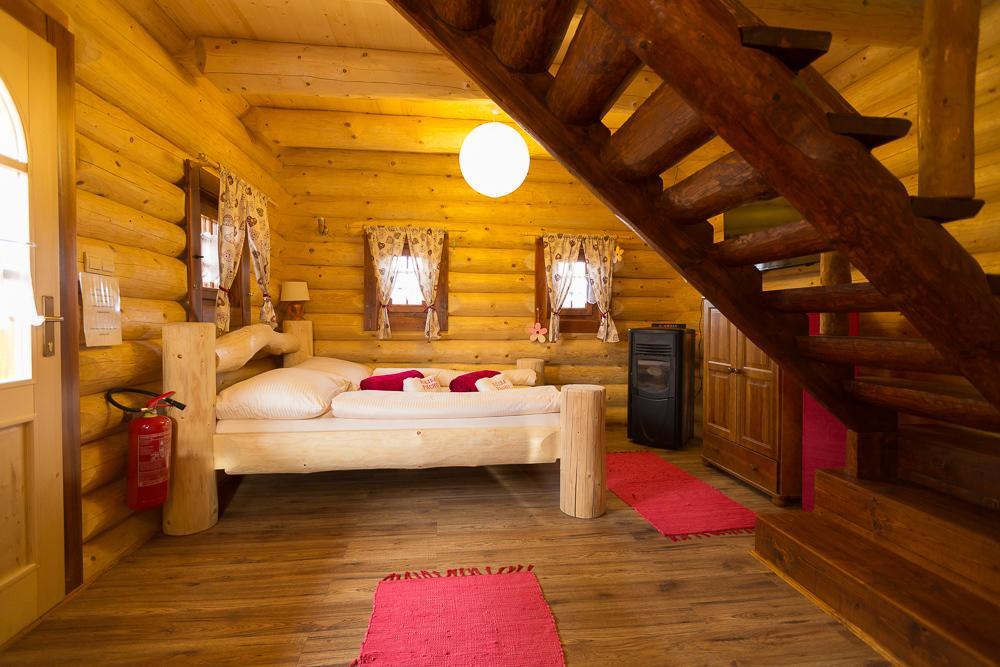 Ubytovanie Koliba Pacho - Zrub Jolanka Prievidza Chambre photo